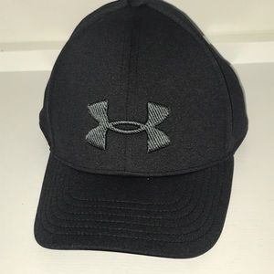 Under armor hat